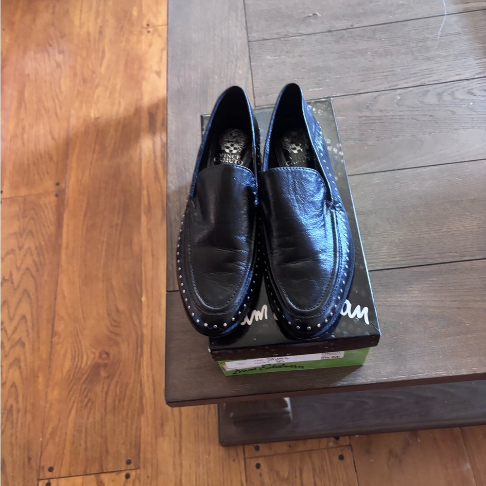Vince Camuto 8 1/2 studded 🥿